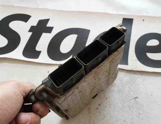 RENAULT Laguna 2 generation (2001-2007) Engine Control Unit ECU 105,560,281,010,000,810 21490378