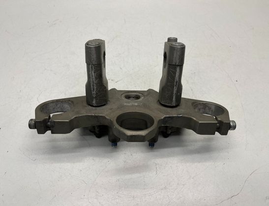 YAMAHA XJ Upper triple tree fork clamp top yoke 32745425