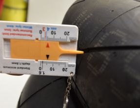 SUZUKI GSX-R Tire set 32798503