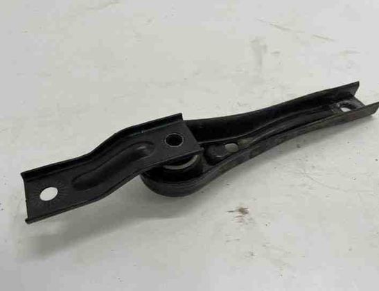 VOLKSWAGEN Golf Sportsvan 1 generation (2014-2019) Кронштейн двигателя правой стороны 5Q0199855N 22190867