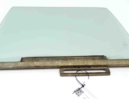 MERCEDES-BENZ W115 1 generation (1968-1976) Rear Left Door Glass DOT27M52AS2 30248359