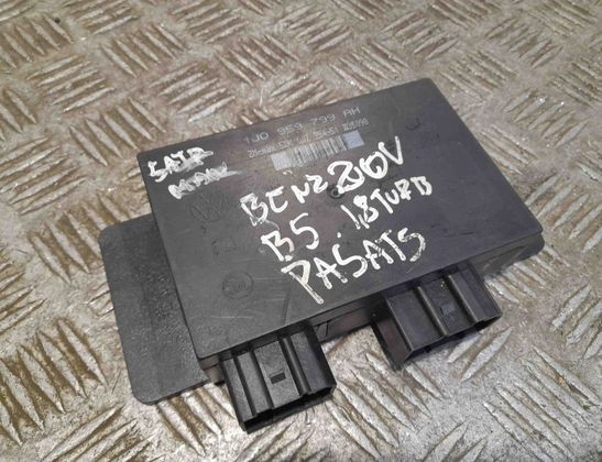 VOLKSWAGEN Passat B5 (1996-2005) Блок управления Комфорт 1J0959799AH,5DK00795451 29756426