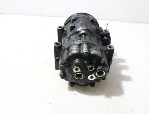 VOLVO V50 1 generation (2003-2012) Hасос кондиционера 32886866