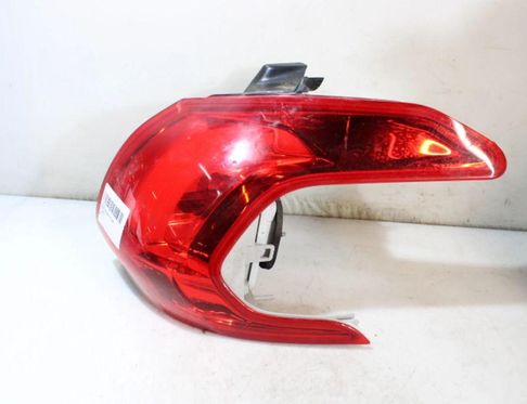 PEUGEOT 2008 2 generation (2019-2023) Фонарь задний левый 32899087