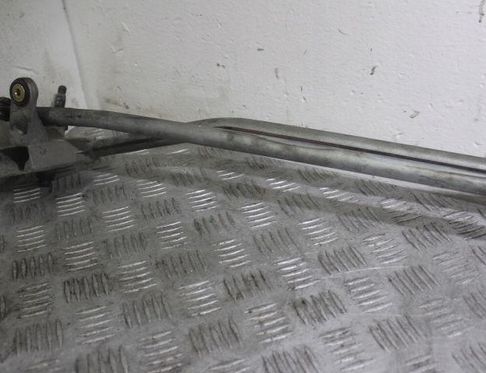 PEUGEOT 807 1 generation (2002-2012) Front Windshield Wiper Mechanism 32918449